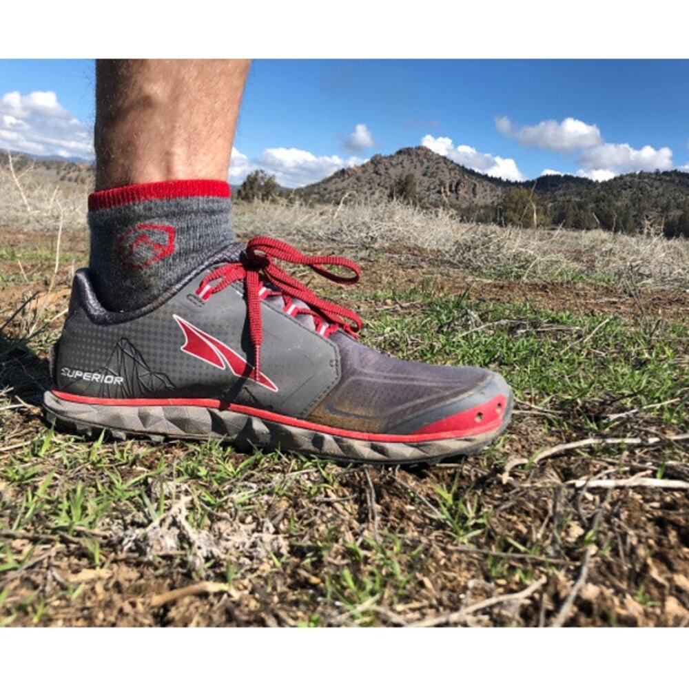 Altra Men's Superior 4 Sneakers Trail Hiking Running Shoes Size 9.5 Gray Red